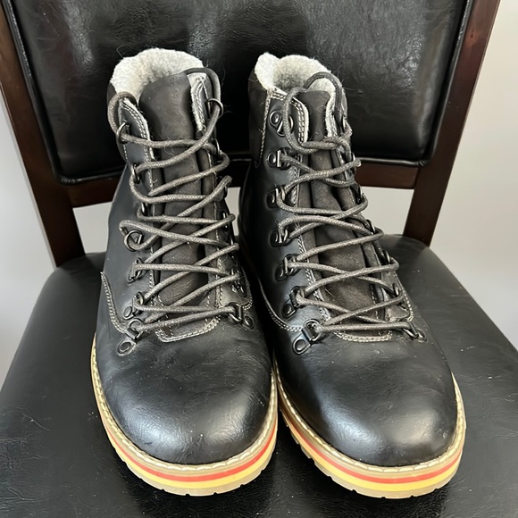 Boots - Picture 1 of 6